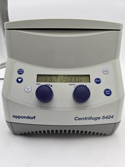 Eppendorf 5424 microcentrifuge with 24 x 1.5/2.0ml rotor (s/n 5424DN260033)